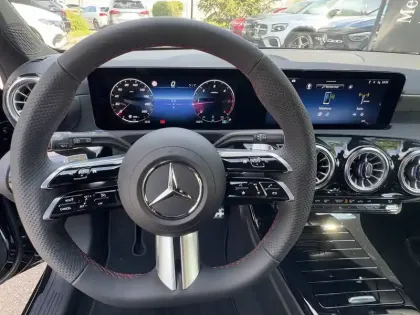 Photo 11 Mercedes Classe A  200 d