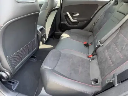 Photo 15 Mercedes Classe A  200 d