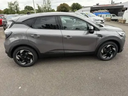 Photo 5 Renault Captur  E-Tech full hybrid 160 ch