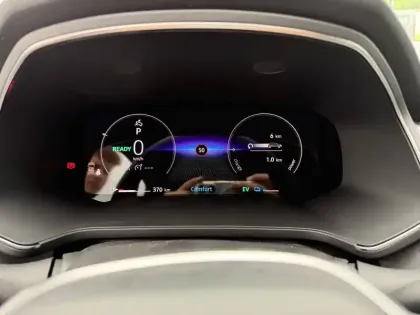 Photo 16 Renault Captur  E-Tech full hybrid 160 ch