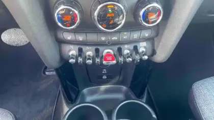 Photo 8 Mini Mini Hatch 5 Portes Cooper 136 ch DKG7