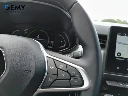 Photo 18 Renault Clio  E-Tech full hybrid 145