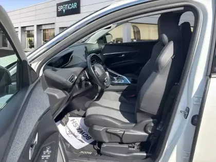 Photo 8 Peugeot 3008  Puretech 130ch S&S EAT8