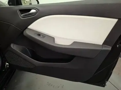 Photo 20 Renault Clio  E-Tech hybride 145