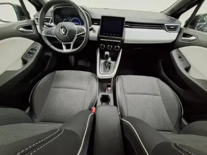 Photo 25 Renault Clio  E-Tech hybride 145