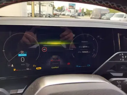 Photo 18 Renault Austral  E-Tech hybrid 200