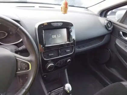 Photo 13 Renault Clio  dCi 90 Energy