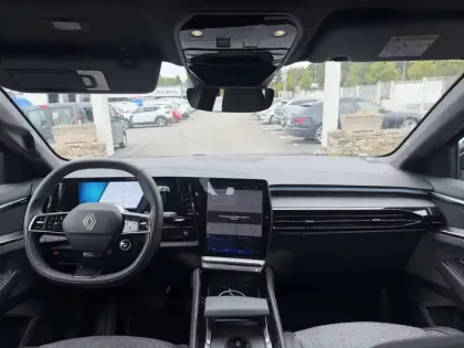 Photo 9 Renault Espace  full hybrid E-Tech 200 ch 7pl