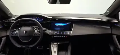 Photo 18 Peugeot 308  SW Plug-in Hybrid 195 ch e-DCS7