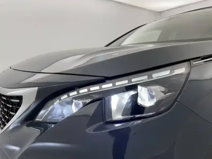 Photo 34 Peugeot 3008  Hybrid4 300 e-EAT8