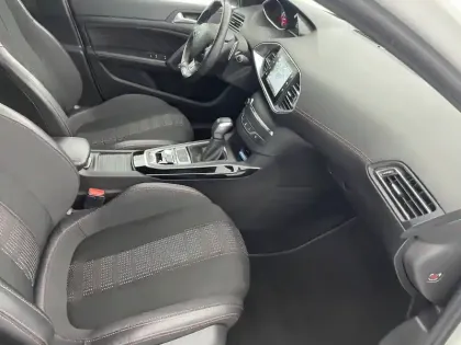 Photo 25 Peugeot 308  SW 1.2 PureTech 130ch S&S EAT6