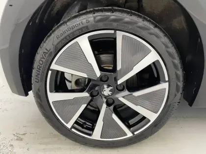 Photo 19 Peugeot 208  Electrique 50 kWh 136ch