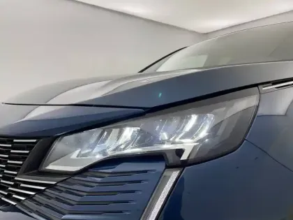 Photo 32 Peugeot 3008  Hybrid 225 e-EAT8
