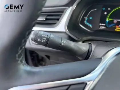 Photo 19 Renault Captur  E-Tech full hybrid 145