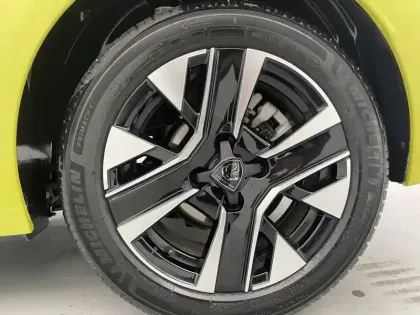 Photo 18 Peugeot 208  PureTech 100 S&S BVM6