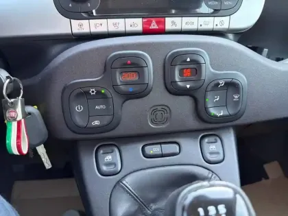 Photo 19 Fiat Panda  0.9 85 ch TwinAir S&S 4x4