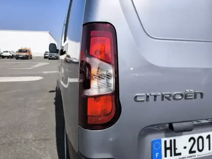 Photo 16 Citroën Berlingo  CA REPLIABLE XL DIESEL 130 CH AUT.