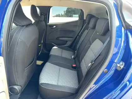 Photo 22 Renault Clio  E-Tech full hybrid 145