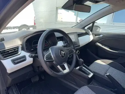 Photo 15 Renault Clio  E-Tech full hybrid 145