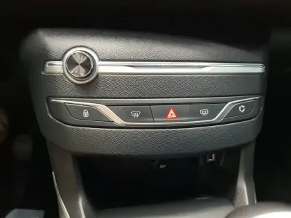 Photo 26 Peugeot 308  PureTech 110ch S&S BVM6