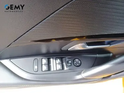 Photo 11 Peugeot 208  Electrique 50 kWh 136ch