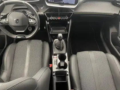 Photo 31 Peugeot 208  PureTech 100 S&S BVM6