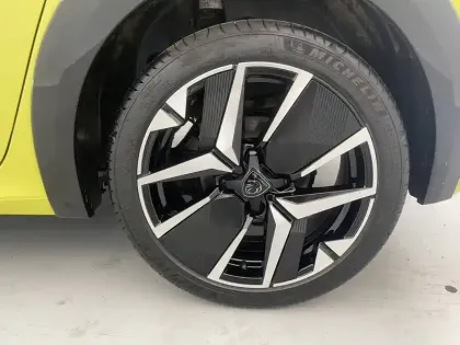 Photo 15 Peugeot 208  PureTech 100 S&S BVM6