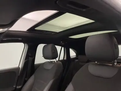 Photo 58 Mercedes GLA  200 d 8G-DCT