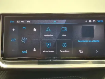 Photo 40 Peugeot 2008  Hybrid 136 e-DCS6
