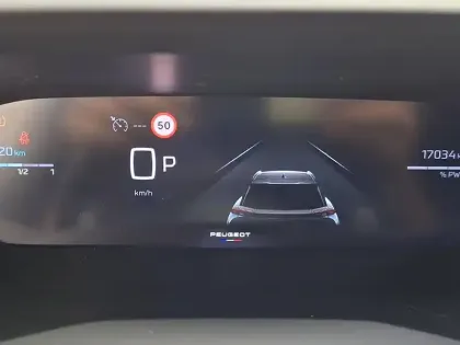 Photo 39 Peugeot 2008  Hybrid 136 e-DCS6
