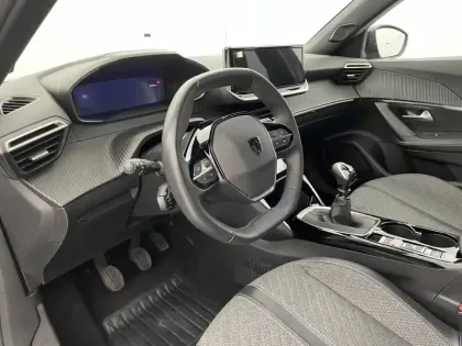 Photo 30 Peugeot 2008  PureTech 100 S&S BVM6