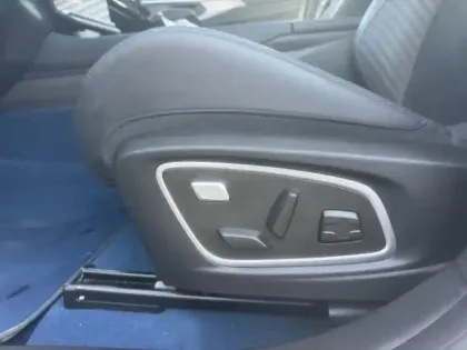 Photo 18 Renault Rafale 300 E-Tech Plug-in Hybrid 4x4 