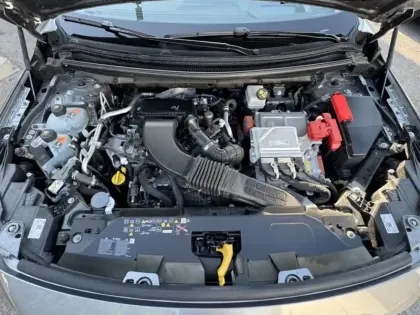 Photo 9 Renault Rafale 300 E-Tech Plug-in Hybrid 4x4 