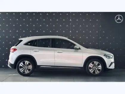 Photo 6 Mercedes GLA 200 Progressive Line