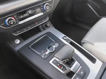 Photo 18 Audi Q5 2.0 190 ch design luxe quattro