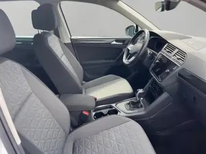 Photo 14 Volkswagen Tiguan  1.4 eHybrid 245ch Life Business DSG6