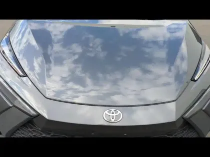 Photo 10 Toyota C-HR  1.8 Hybride 140ch Design NG23