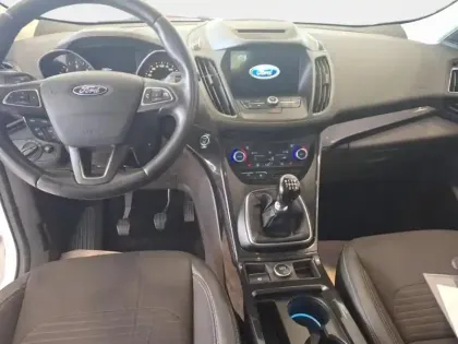 Photo 13 Ford Kuga  2.0 TDCi 150ch Stop&Start Titanium 4x2