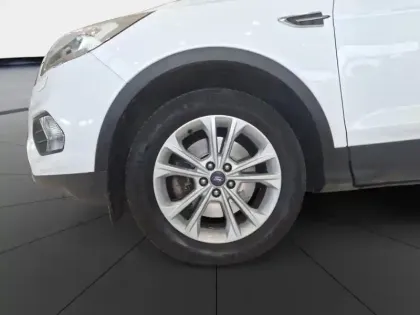 Photo 11 Ford Kuga  2.0 TDCi 150ch Stop&Start Titanium 4x2
