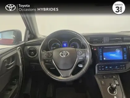 Photo 8 Toyota Auris  HSD 136h Design