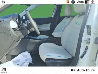 Photo 8 Fiat 600  1.2 Hybrid 100ch La Prima DCT6