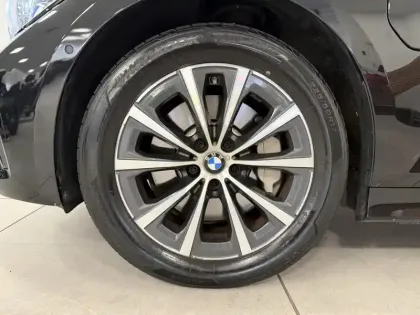 Photo 8 BMW Serie 3 Série 3 330eA 292ch Business Design 10cv