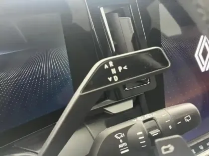 Photo 9 Renault Megane  E-Tech Electric EV60 220ch Techno super charge