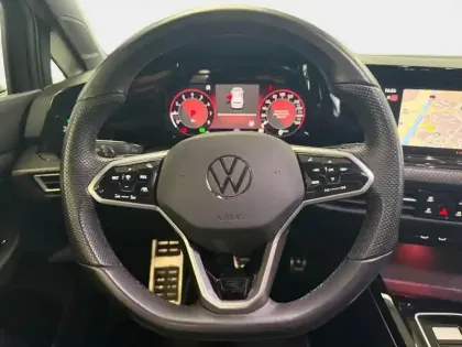 Photo 14 Volkswagen Golf  1.5 eTSI OPF 130ch R-Line DSG7