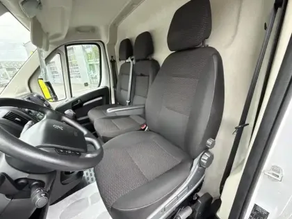 Photo 10 Peugeot Boxer  Fg L1H1 3.0 120ch BlueHDi S&S