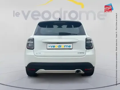 Photo 6 Fiat 600  1.2 Hybrid 100ch Pack Confort DCT6