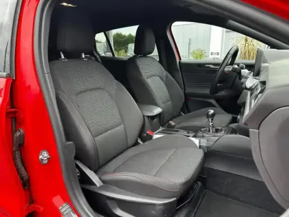 Photo 8 Ford Focus  SW 1.0 EcoBoost 125ch ST-Line