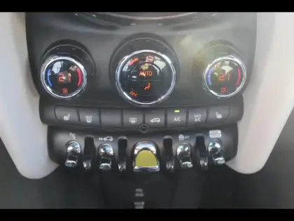 Photo 14 Mini Mini  Cooper SE 184ch Yours BVA 5CV