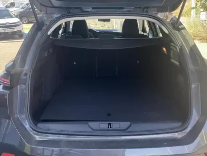 Photo 28 Peugeot 308 III PureTech 130 S&S EAT8 ACTIVE PACK