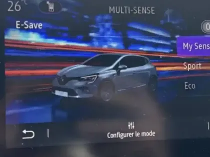 Photo 24 Renault Clio  E-Tech full hybrid 145
